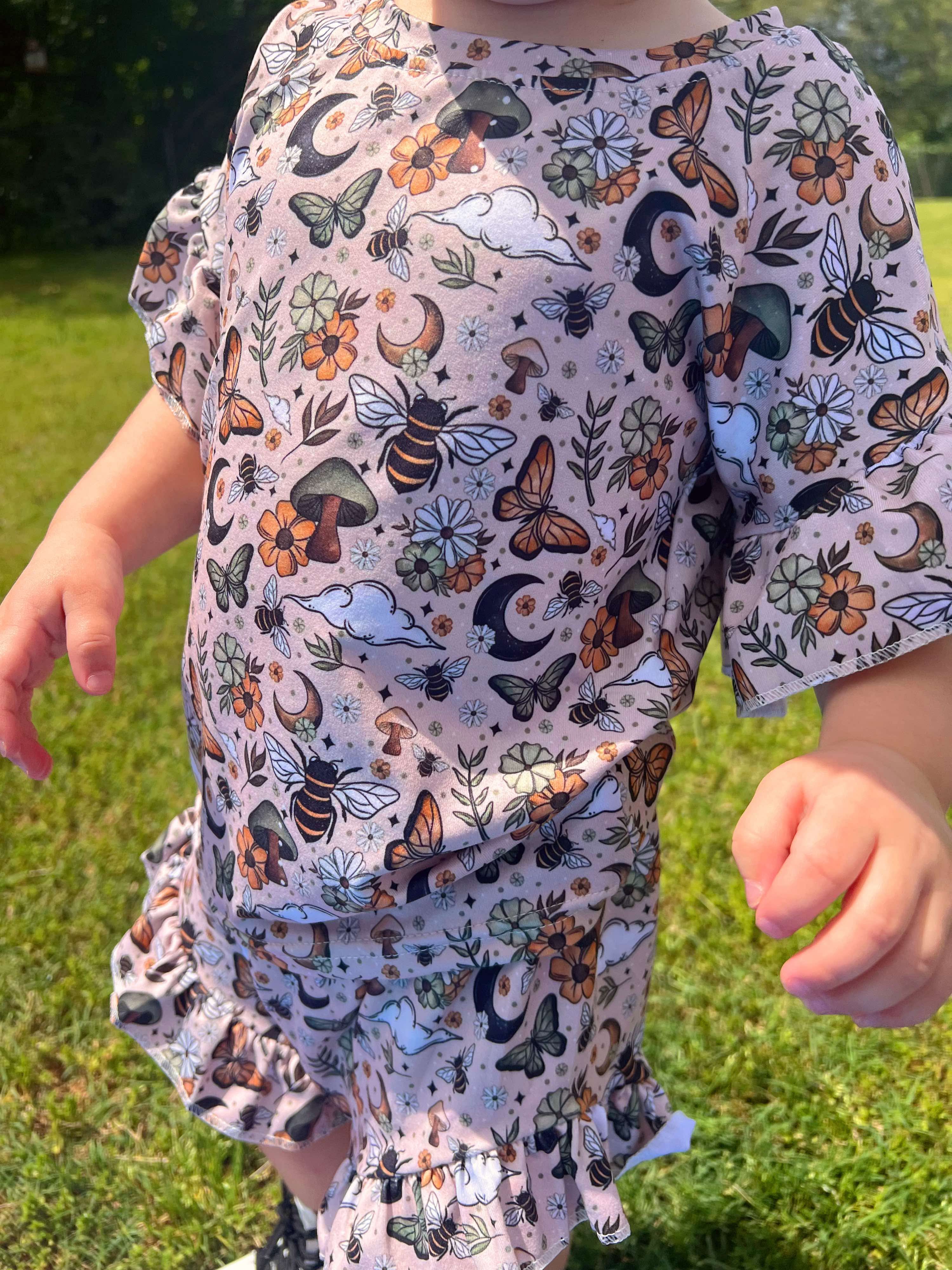 Butterfly mushroom ruffle top set