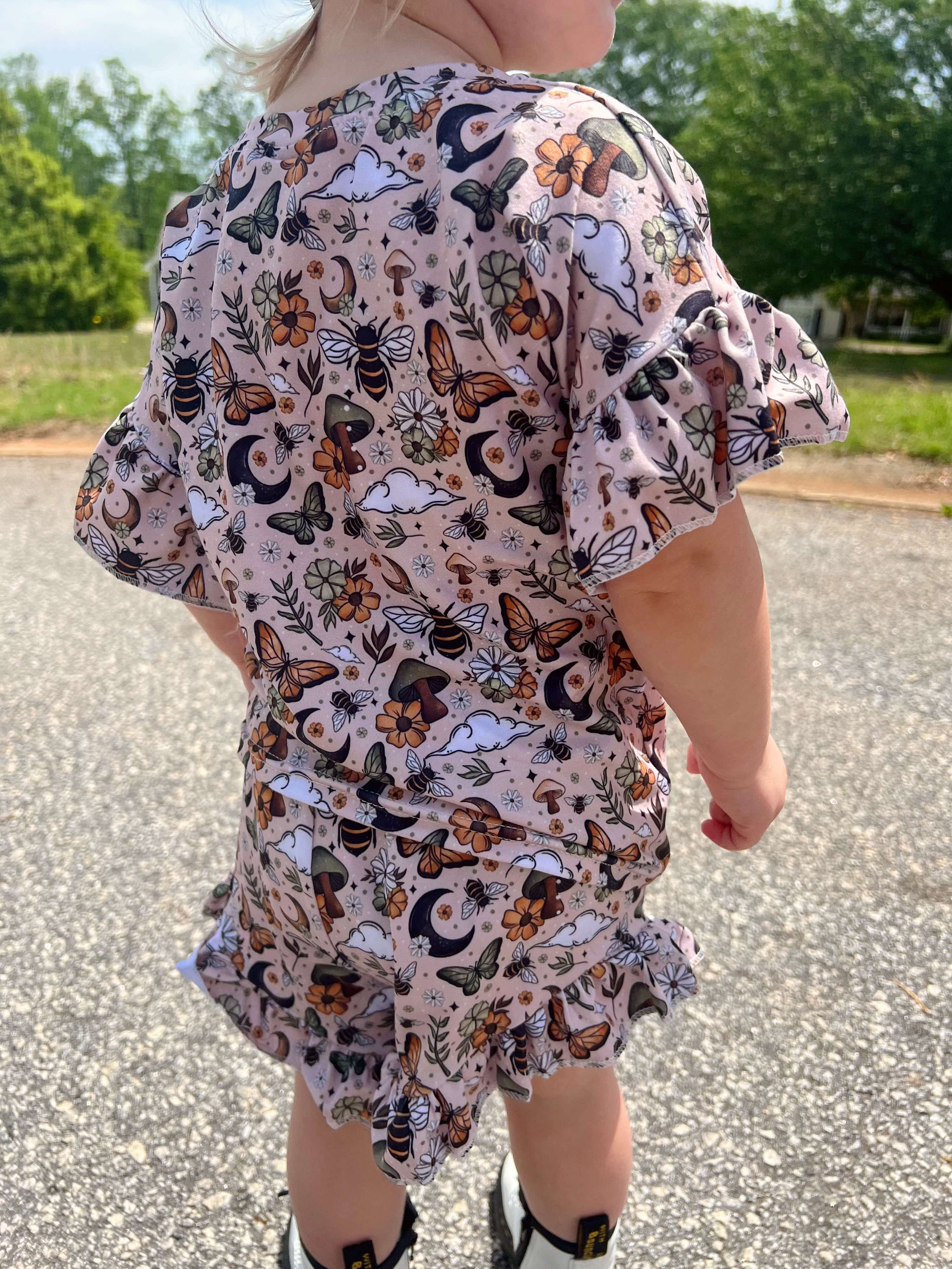 Butterfly mushroom ruffle top set