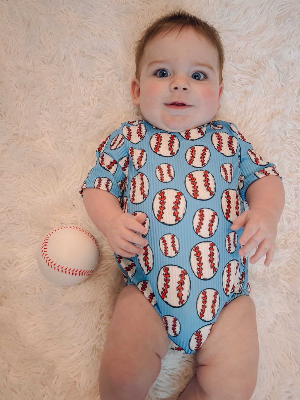 Ribbed baseball bubble